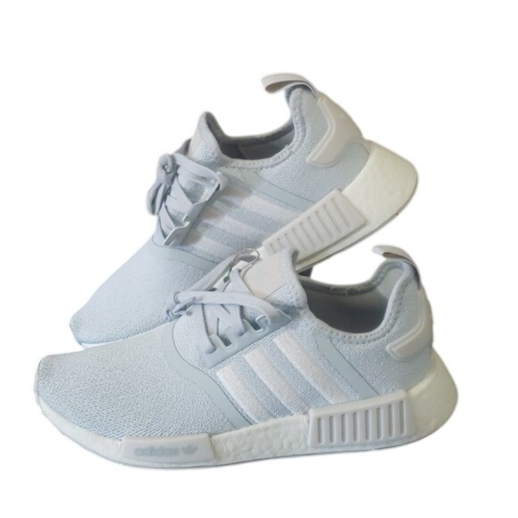 New Adidas Nmd R1 Womens Light Gray Sneakers Size 7.5 Lightweight Walking Casual